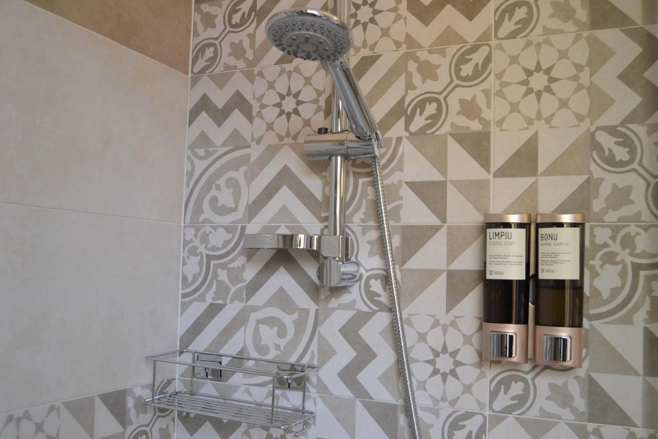Nuscos Bed&Breakfast Bed and Breakfast Nuoro  Exterior foto